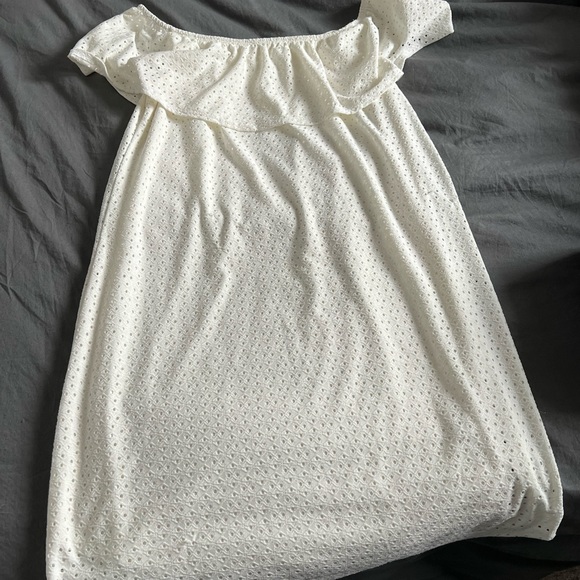 White Off the Shoulder Dress - Picture 2 of 3